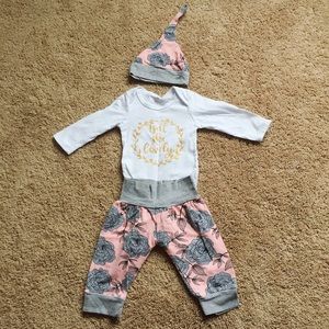 Baby floral outfit set